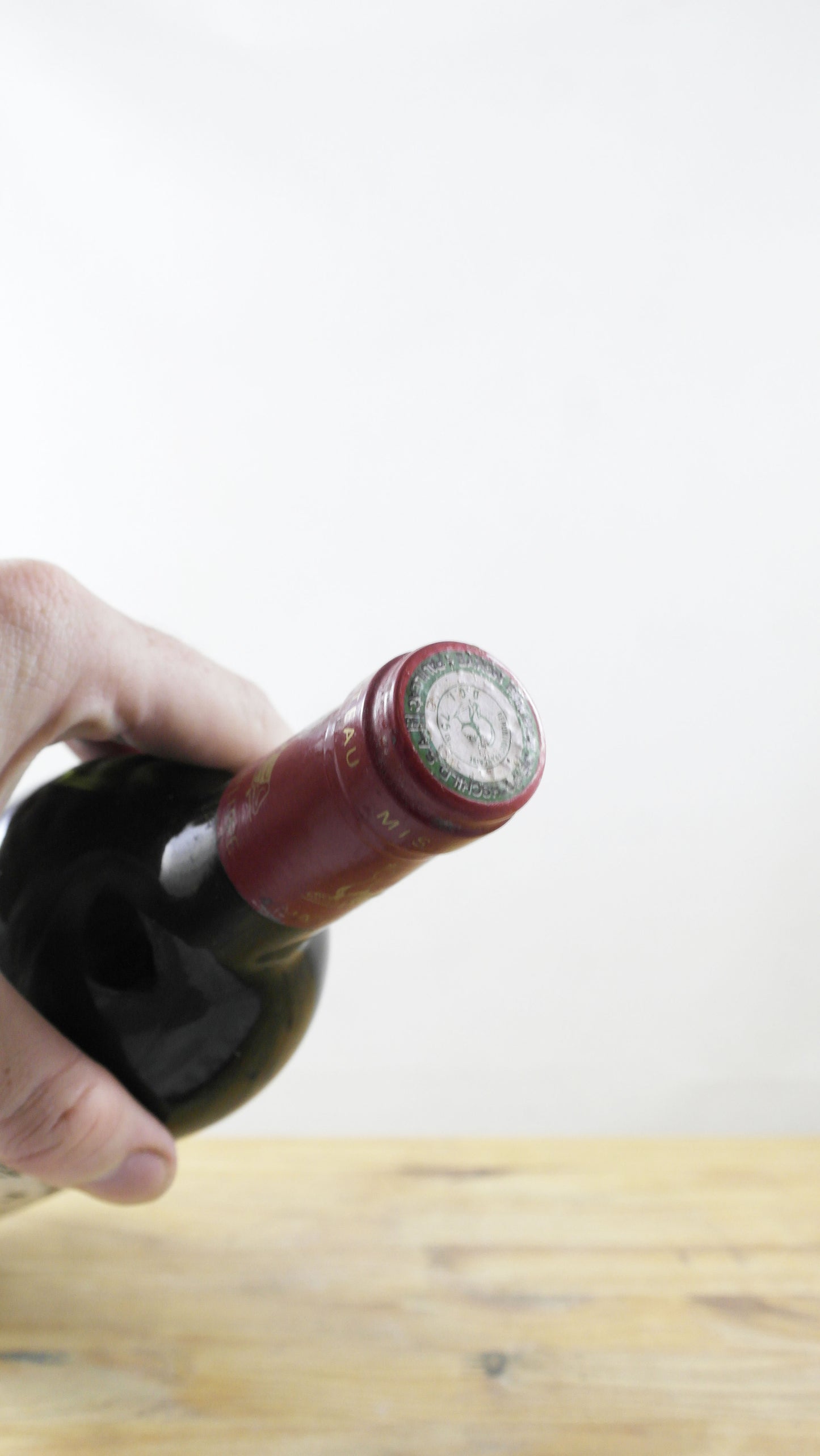 Château Mouton Baronne Philippe de Rothschild 1984 EA