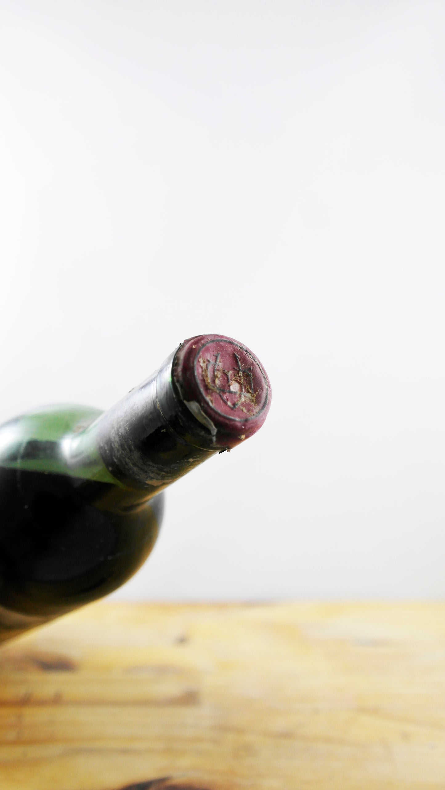 Vin Année 1957 Château de la Croix Simard