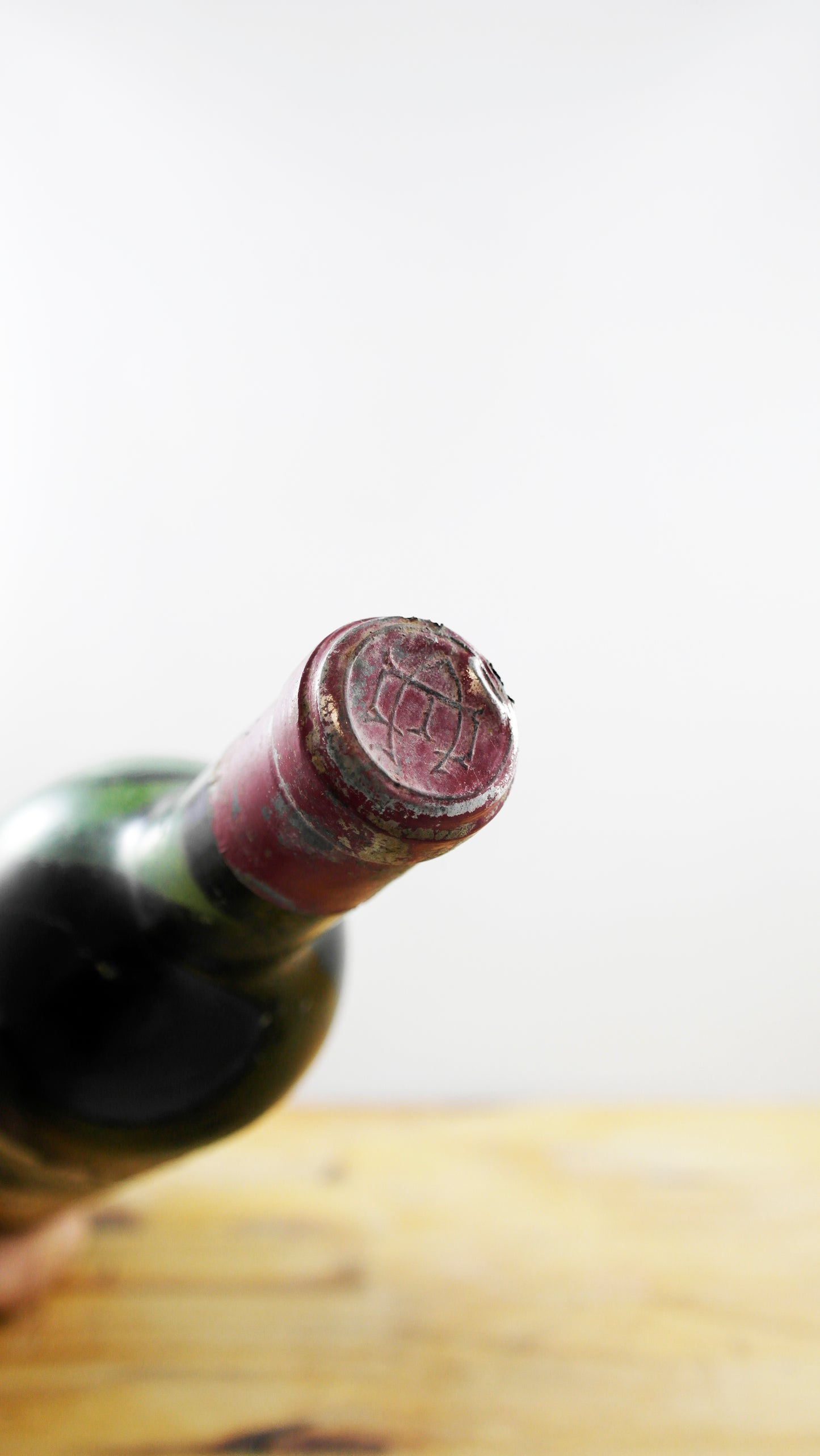 Vin Année 1957 Château de la Croix Simard