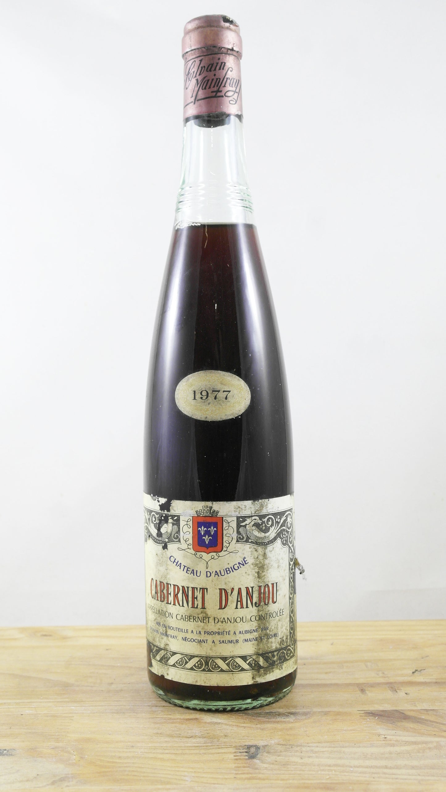 Cabernet d'Anjou Château d'Aubigne 1977