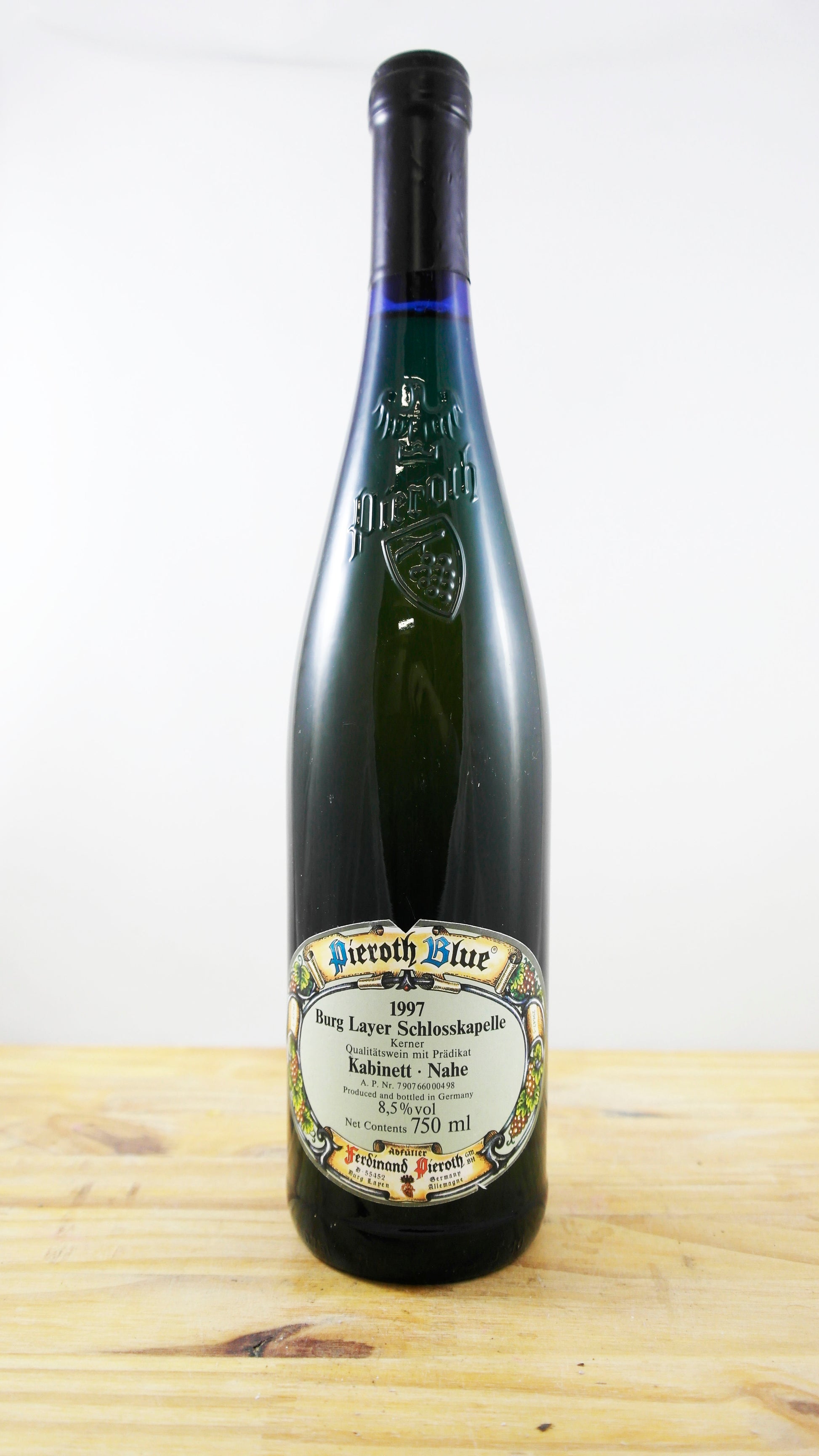 Vin Année 1997 Pieroth Blue Burg Layer Schlosskapelle