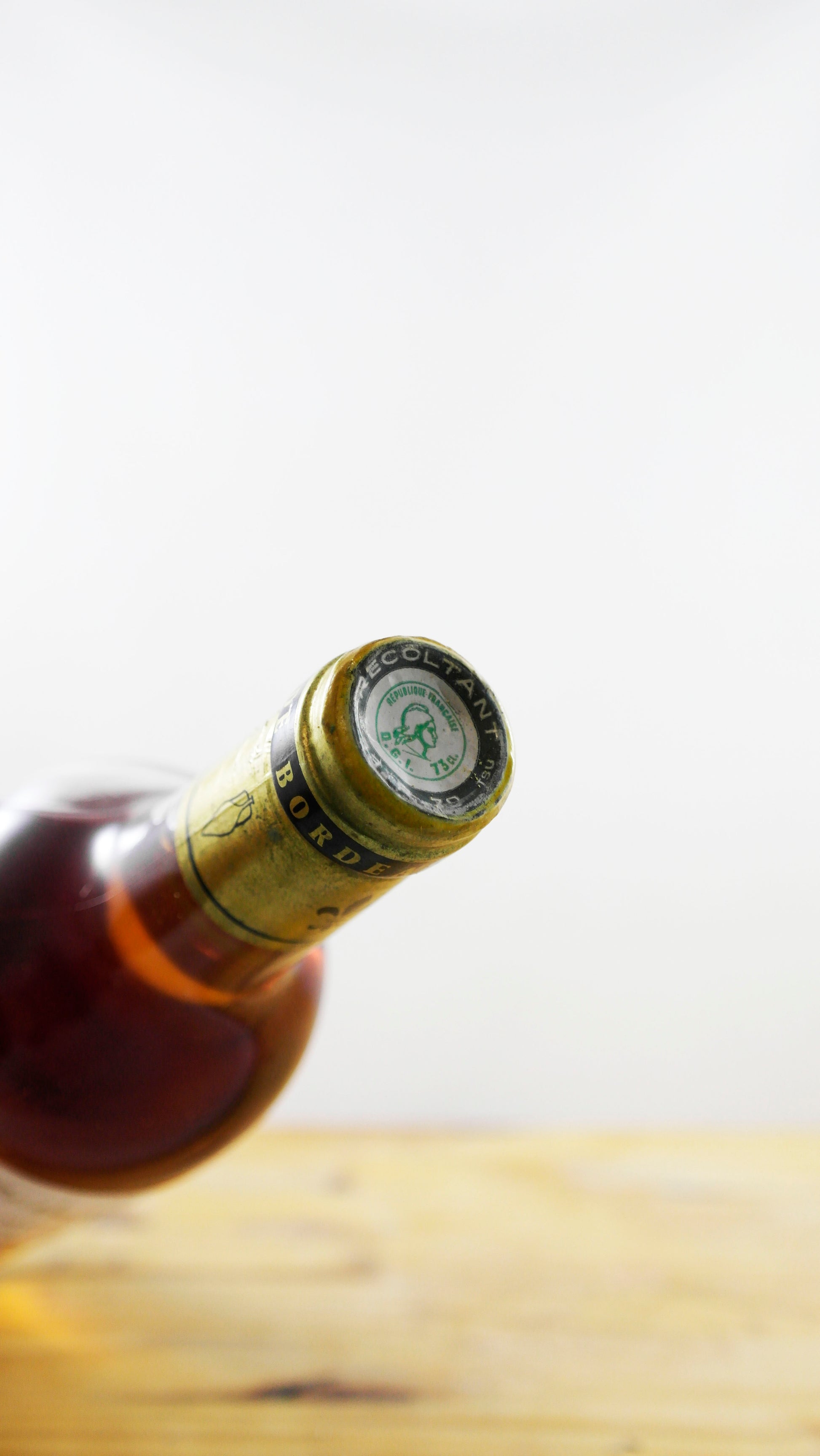 Vin Année 1975 Château du Pavillon 