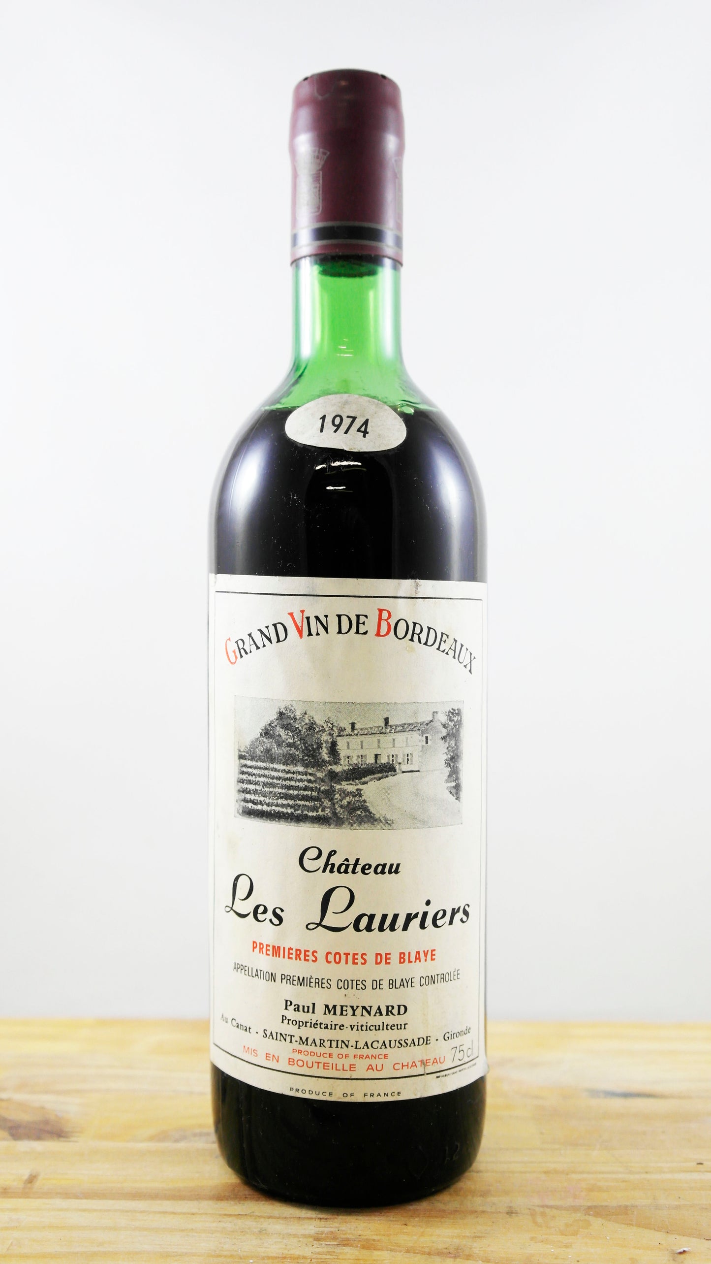 Vin Année 1974 Château Les Lauriers Meynard