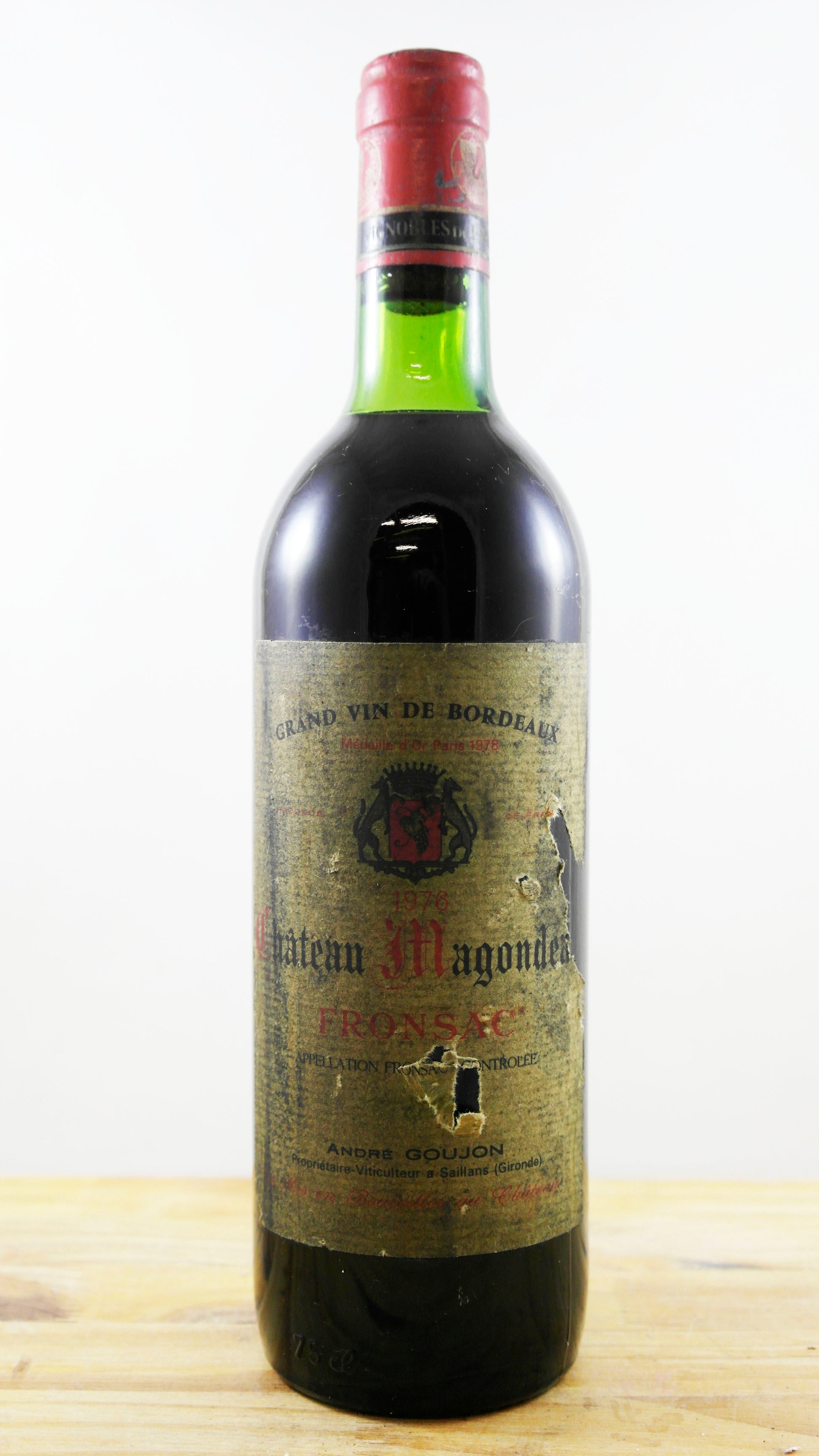 Vin Année 1976 Château Magondeau Andre Goujon