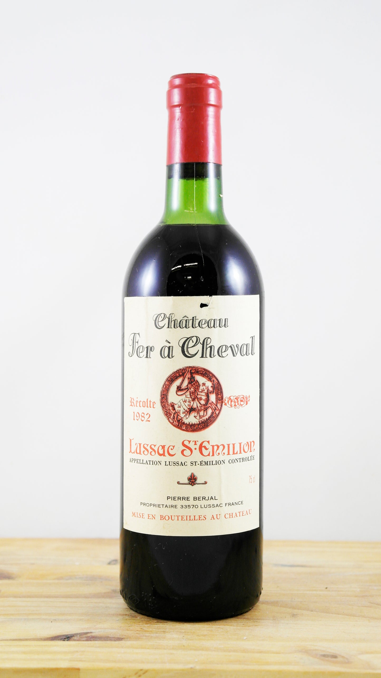 Vin Année 1982 Château Fer à Cheval