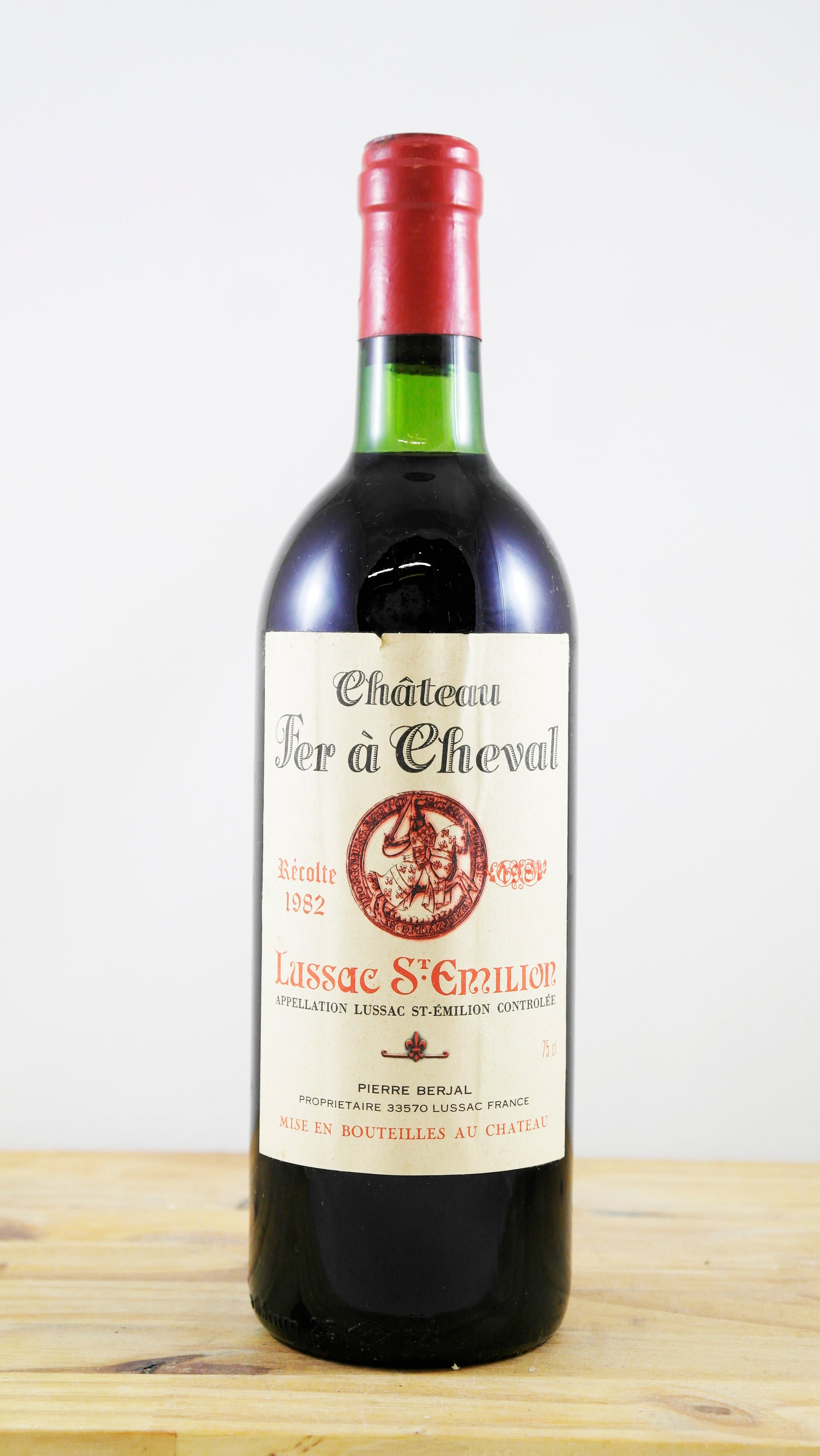 Vin Année 1982 Château Fer à Cheval